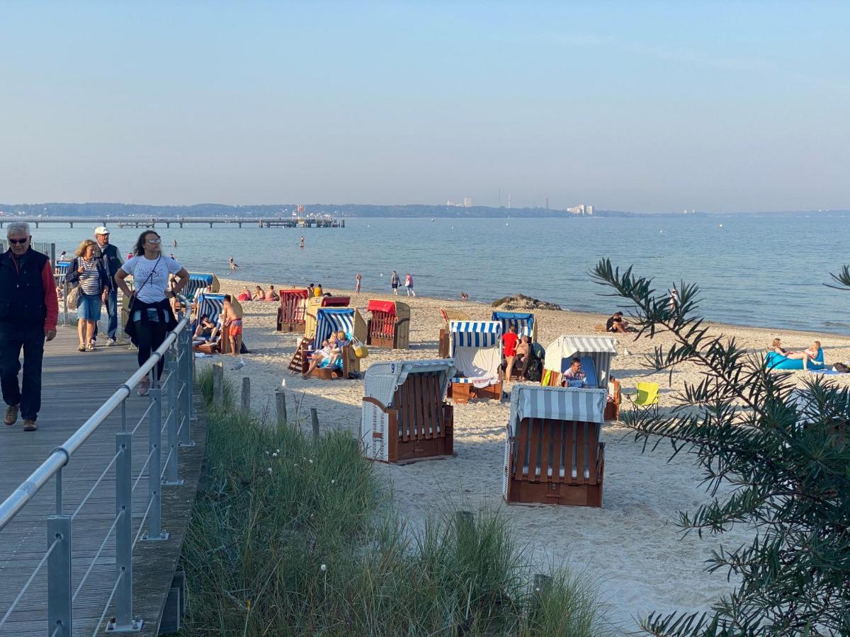 Moderne 3-Zi-Wohnung Mit Meerblick Direkt Am Strand Scharbeutz Kültér fotó